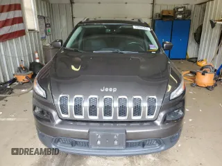 2015 Jeep Cherokee Latitude z VIN 1C4PJMCB1FW630468, wystawiony jako Copart lot #53066305 z przebiegiem 103 260 mil mil oraz Szkoda całkowita • Salvage title. Historia ofert i sprzedaży dostępna na DreamBid. Obrazek 5.