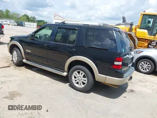 2006 Ford Explorer Eddie Bauer z VIN 1FMEU74E66UB42956, wystawiony jako IAAI lot #42143435 z przebiegiem 249 000 mil mil oraz . Historia ofert i sprzedaży dostępna na DreamBid. Obrazek 3.