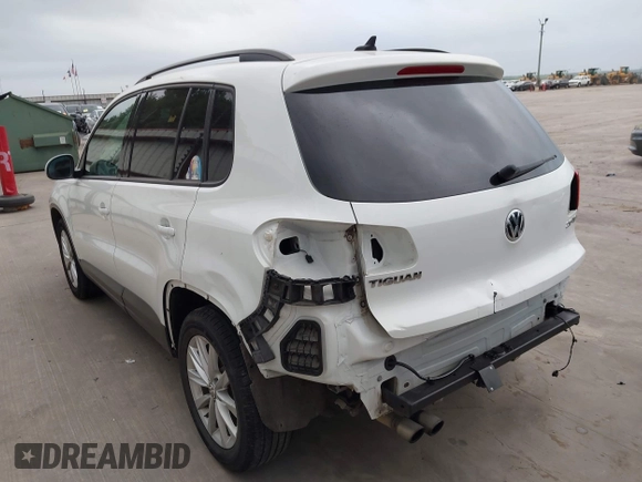 2015 Volkswagen Tiguan R-Line with VIN WVGAV7AX5FW585248, listed as a IAAI auction lot 41909618 with 137,448 mi miles and . Bid and sale history available at DreamBid. Image 3.