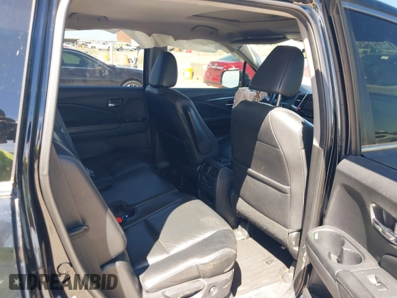 2016 Honda Pilot EX-L with VIN 5FNYF6H58GB018830, listed as a IAAI auction lot 41814636 with 147,242 mi miles. Bid and sale history available at carsss.com. Image 8.