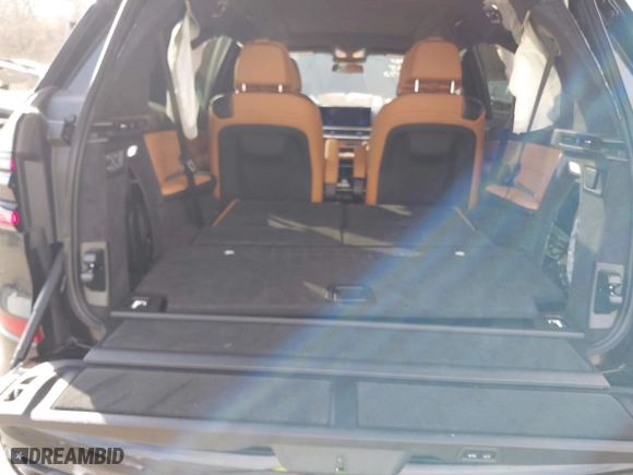 2025 BMW X7 xDrive40i with VIN 5UX23EM04S9X31373, listed as a IAAI auction lot 41429790 with 1,880 mi miles. Bid and sale history available at carsss.com. Image 8.