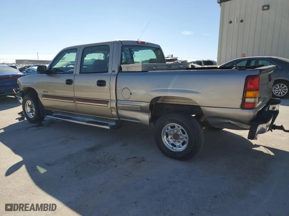 2004 Chevrolet Silverado 2500 Crew Cab LT with VIN 1GCGC23U04F146109, listed as a Copart auction lot 76325114 with NaN miles and Salvage Title. Bid and sale history available at carsss.com. Image 2.