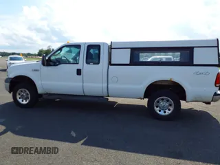2006 Ford F-250 XL z VIN 1FTSX21526EC48594, wystawiony jako IAAI lot #42678050 z przebiegiem 45 547 mil mil oraz . Historia ofert i sprzedaży dostępna na DreamBid. Obrazek 14.