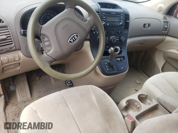 2006 Kia Sedona LX with VIN KNDMB233066086431, listed as a Copart auction lot 63221294 with 181,290 mi miles and Clean Title. Bid and sale history available at DreamBid. Image 8.