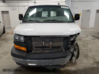2019 GMC Savana Cargo Van with VIN 1GTW7AFGXK1363256, listed as a Copart auction lot 86720514 with 128,927 mi miles and Salvage Title. Bid and sale history available at carsss.com. Image 5.