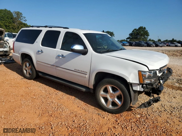 2014 Chevrolet Suburban LTZ with VIN 1GNSCKE06ER208821, listed as a Copart auction lot 70534924 with 81,098 mi miles and Salvage Title. Bid and sale history available at carsss.com. Image 4.