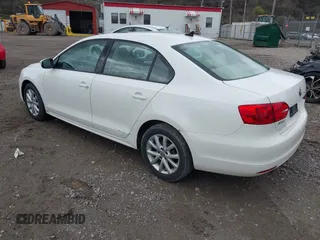 2012 Volkswagen Jetta Sedan SE w/Convenience PZEV with VIN 3VWDP7AJ2CM348491, listed as a IAAI auction lot 41942902 with 184,626 mi miles. Bid and sale history available at carsss.com. Image 3.