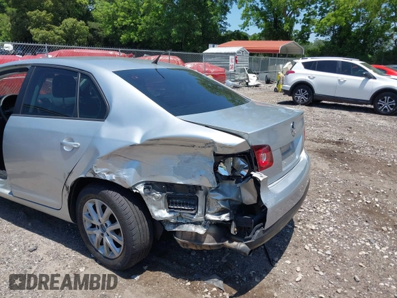 2010 Volkswagen Jetta Limited Edition with VIN 3VWRX7AJ1AM099362, listed as a IAAI auction lot 42318046 with 264,425 mi miles and . Bid and sale history available at DreamBid. Image 6.