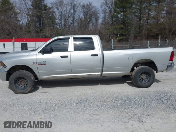 2013 Ram 2500 Tradesman with VIN 3C6UR5HL4DG531407, listed as a IAAI auction lot 41630613 with 299,984 mi miles. Bid and sale history available at carsss.com. Image 14.