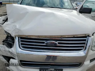 2008 Ford Explorer XLT z VIN 1FMEU73E28UA27744, wystawiony jako Copart lot #56165405 z przebiegiem 119 290 mil mil oraz Szkoda całkowita • Salvage title. Historia ofert i sprzedaży dostępna na DreamBid. Obrazek 12.