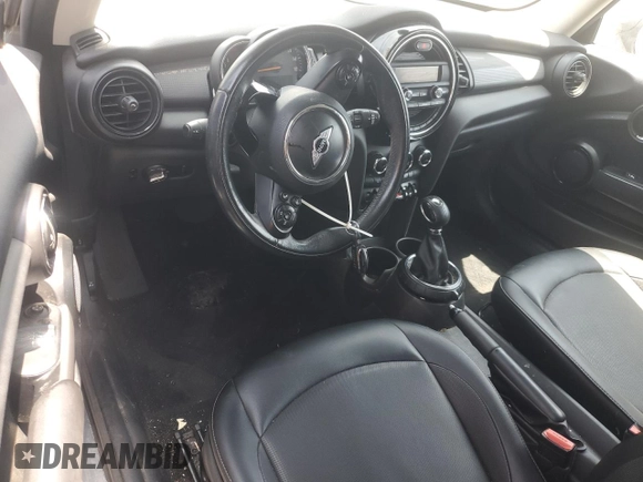 2016 MINI Hardtop with VIN WMWXP5C56G2D15172, listed as a Copart auction lot 59997205 with 166,270 mi miles and Clean title. Bid and sale history available at DreamBid. Image 8.