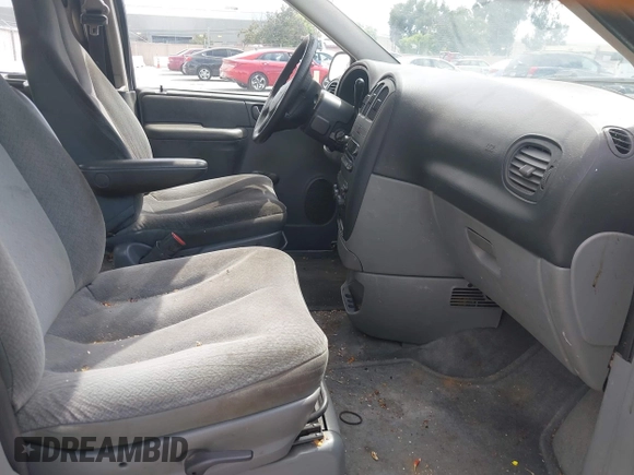 2005 Dodge Caravan SE with VIN 1D4GP25B45B287289, listed as a IAAI auction lot 42658990 with 217,918 mi miles and . Bid and sale history available at DreamBid. Image 5.