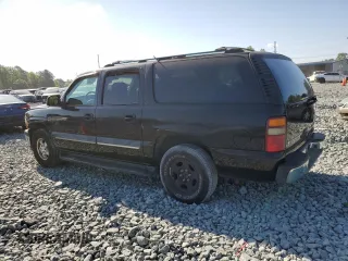 2003 Chevrolet Suburban Z71 z VIN 3GNFK16Z33G137747, wystawiony jako Copart lot #55563055 z przebiegiem 224 502 mil mil oraz Szkoda całkowita • Salvage title. Historia ofert i sprzedaży dostępna na DreamBid. Obrazek 2.