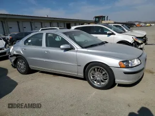 2005 Volvo S60 with VIN YV1RS592052432368, listed as a Copart auction lot 48471815 with 130,744 mi miles and Non Repairable. Bid and sale history available at carsss.com. Image 4.