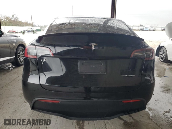 2022 Tesla Model Y Long Range z VIN 7SAYGDEE1NF393187, wystawiony jako Copart lot #56419535 z przebiegiem 82 757 mil mil oraz Nie do naprawy • Non repairable. Historia ofert i sprzedaży dostępna na DreamBid. Obrazek 6.