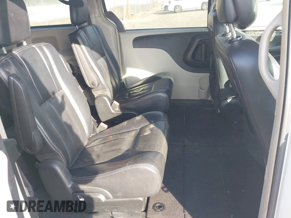 2012 Chrysler Town & Country Touring z VIN 2C4RC1BG6CR213480, wystawiony jako IAAI lot #41887256 z przebiegiem 153 200 mil mil oraz . Historia ofert i sprzedaży dostępna na DreamBid. Obrazek 8.