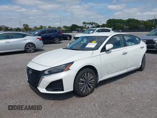 2023 Nissan Altima 2.5 SV with VIN 1N4BL4DV1PN415540, listed as a IAAI auction lot 40597183 with 17,273 mi miles. Bid and sale history available at carsss.com. Image 18.