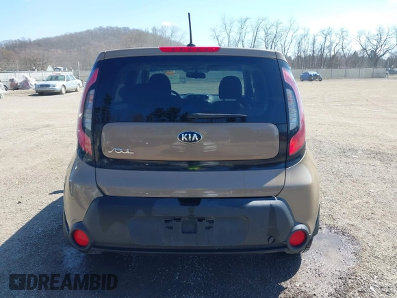 2015 Kia Soul with VIN KNDJN2A29F7167460, listed as a IAAI auction lot 41900985 with 91,948 mi miles. Bid and sale history available at carsss.com. Image 17.