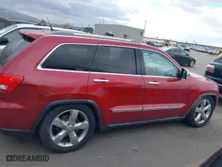 2011 Jeep Grand Cherokee Overland with VIN 1J4RR6GT6BC605300, listed as a IAAI auction lot 41504528 with 204,412 mi miles. Bid and sale history available at carsss.com. Image 13.
