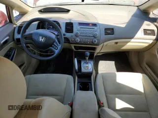 2008 Honda Civic LX z VIN 1HGFA16568L071361, wystawiony jako Copart lot #57340675 z przebiegiem 186 658 mil mil oraz Szkoda całkowita • Salvage title. Historia ofert i sprzedaży dostępna na DreamBid. Obrazek 8.