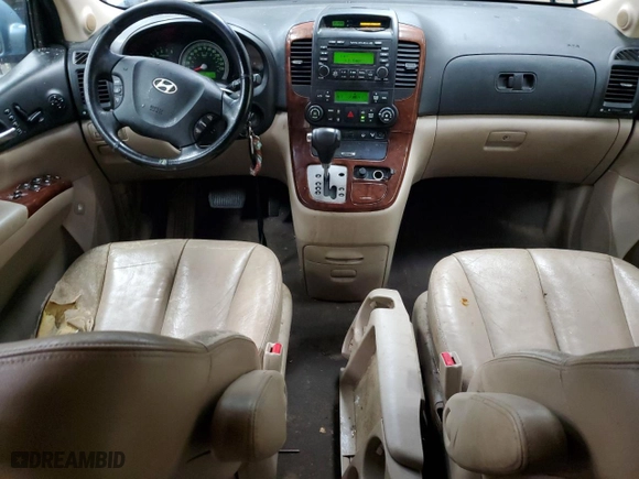 2008 Hyundai Entourage GLS with VIN KNDMC233086054448, listed as a Copart auction lot 81988274 with 197,103 mi miles and Clean Title. Bid and sale history available at carsss.com. Image 8.