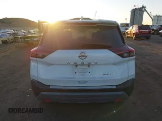 2021 Nissan Rogue SV z VIN 5N1AT3BB5MC755558, wystawiony jako IAAI lot #40766170 z przebiegiem 48 365 mil mil oraz . Historia ofert i sprzedaży dostępna na DreamBid. Obrazek 16.