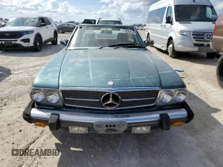 1988 Mercedes-Benz 560 SL with VIN WDBBA48D0JA086361, listed as a Copart auction lot 77939174 with 102,389 mi miles and Salvage Title. Bid and sale history available at carsss.com. Image 5.