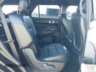 2020 Ford Explorer XLT with VIN 1FMSK8DH2LGA48771, listed as a IAAI auction lot 41663751 with 106,280 mi miles. Bid and sale history available at carsss.com. Image 8.