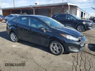 2019 Ford Fiesta SE z VIN 3FADP4BJXKM109534, wystawiony jako Copart lot #54074555 z przebiegiem 84 360 mil mil oraz Szkoda całkowita • Salvage title. Historia ofert i sprzedaży dostępna na DreamBid. Obrazek 4.