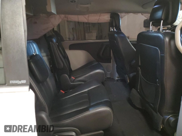 2015 Chrysler Town & Country Touring with VIN 2C4RC1BG4FR673211, listed as a Copart auction lot 51373025 with 142,501 mi miles and Clean Title. Bid and sale history available at carsss.com. Image 11.