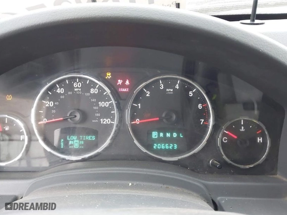 2008 Jeep Liberty Limited with VIN 1J8GP58K38W103797, listed as a IAAI auction lot 41683763 with 206,623 mi miles. Bid and sale history available at carsss.com. Image 7.