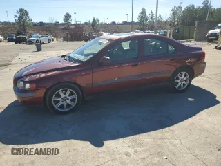 2002 Volvo S60 with VIN YV1RS61R322155564, listed as a Copart auction lot 88779315 with 139,276 mi miles and Salvage Title. Bid and sale history available at carsss.com. Image 1.