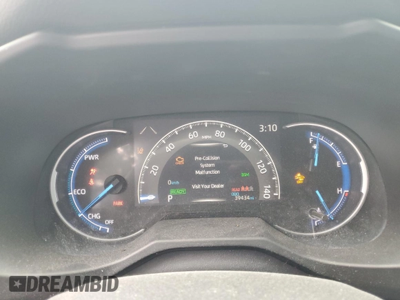 2021 Toyota RAV4 Hybrid XSE with VIN 2T3E6RFVXMW020561, listed as a Copart auction lot 64822005 with 39,434 mi miles and Salvage title. Bid and sale history available at DreamBid. Image 9.