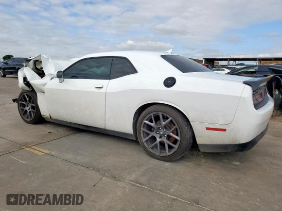 2017 Dodge Challenger R/T Plus с VIN 2C3CDZBTXHH616944, выставлен на аукционе Copart как лот 58760925 с пробегом Не указан миль и Списание • Salvage title. История ставок и продаж доступна на DreamBid. Изображение 2.