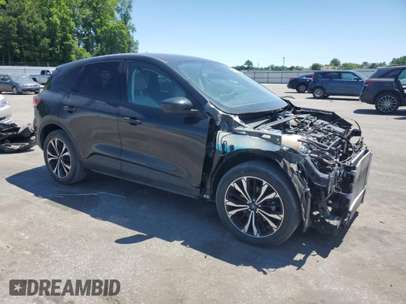 2022 Ford Escape SE with VIN 1FMCU0G64NUB65699, listed as a Copart auction lot 58134185 with 37,391 mi miles and Salvage title. Bid and sale history available at DreamBid. Image 4.