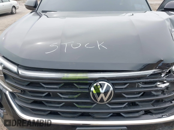 2024 Volkswagen Atlas SE with VIN 1V2KE2CA7RC228100, listed as a IAAI auction lot 42007768 with 27,956 mi miles and . Bid and sale history available at DreamBid. Image 10.