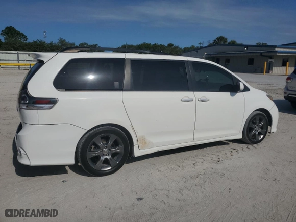 2015 Toyota Sienna SE with VIN 5TDXK3DC6FS625054, listed as a Copart auction lot 52951115 with 251,539 mi miles and Clean Title. Bid and sale history available at carsss.com. Image 3.