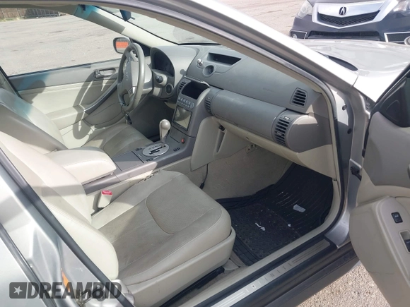 2004 Infiniti G35 w/Leather with VIN JNKCV51F44M700650, listed as a IAAI auction lot 42141678 with 113,634 mi miles and . Bid and sale history available at carsss.com. Image 5.