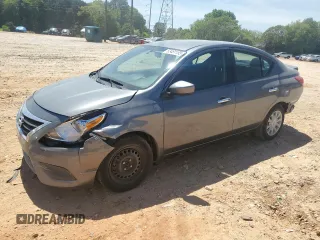 2019 Nissan Versa SV z VIN 3N1CN7AP8KL815526, wystawiony jako Copart lot #53461155 z przebiegiem 90 739 mil mil oraz Szkoda całkowita • Salvage title. Historia ofert i sprzedaży dostępna na DreamBid. Obrazek 1.