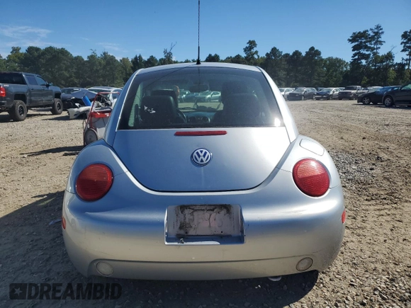 2004 Volkswagen New Beetle Coupe GLS with VIN 3VWCK31C54M418460, listed as a Copart auction lot 70698434 with 147,072 mi miles and Salvage Title. Bid and sale history available at carsss.com. Image 6.
