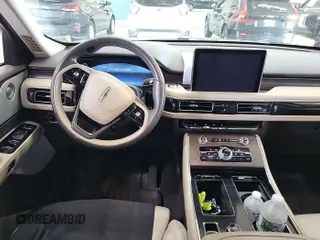 2022 Lincoln Aviator Reserve z VIN 5LM5J7XC2NGL12050, wystawiony jako IAAI lot #42530635 z przebiegiem 46 081 mil mil oraz . Historia ofert i sprzedaży dostępna na DreamBid. Obrazek 1.
