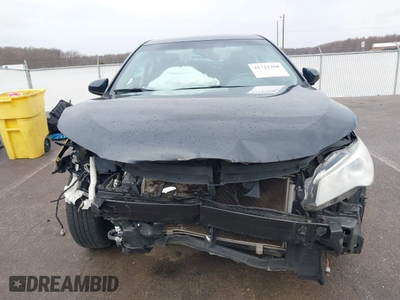 2015 Toyota Camry XLE with VIN 4T1BF1FK0FU079141, listed as a IAAI auction lot 41722368 with 89,201 mi miles. Bid and sale history available at carsss.com. Image 6.