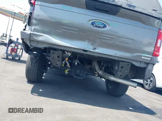 2022 Ford F-150 XL z VIN 1FTEX1EP3NKE22465, wystawiony jako IAAI lot #42179153 z przebiegiem 26 500 mil mil oraz . Historia ofert i sprzedaży dostępna na DreamBid. Obrazek 6.