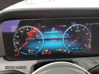 2021 Mercedes-Benz E-Class E 450 with VIN W1KZF5KBXMA880082, listed as a Copart auction lot 44267945 with 31,239 mi miles and Salvage Title. Bid and sale history available at carsss.com. Image 9.