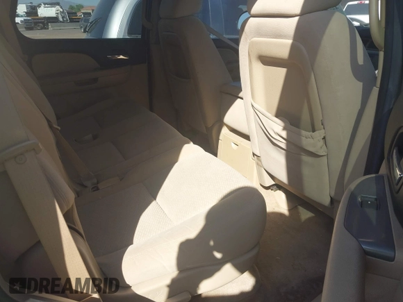 2008 Chevrolet Tahoe 3LT with VIN 1GNFC13038R145292, listed as a IAAI auction lot 42542523 with 220,224 mi miles and . Bid and sale history available at DreamBid. Image 8.