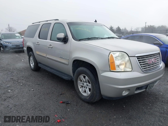 2007 GMC Yukon XL SLT with VIN 1GKFK16307J262167, listed as a IAAI auction lot 41106896 with 267,663 mi miles. Bid and sale history available at carsss.com. Image 1.