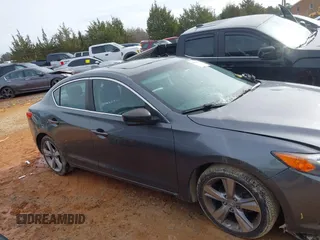 2013 Acura ILX Tech Pkg with VIN 19VDE1F79DE013364, listed as a IAAI auction lot 41059783 with 140,574 mi miles. Bid and sale history available at carsss.com. Image 13.