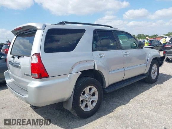 2006 Toyota 4Runner SR5 with VIN JTEZU14RX60064710, listed as a IAAI auction lot 42102738 with 252,216 mi miles and . Bid and sale history available at DreamBid. Image 4.