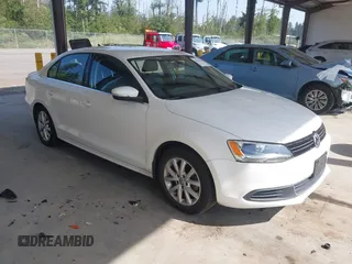 2013 Volkswagen Jetta SE с VIN 3VWDP7AJ3DM450335, выставлен на аукционе IAAI как лот 42575198 с пробегом 100 184 миль миль и . История ставок и продаж доступна на DreamBid. Изображение 1.
