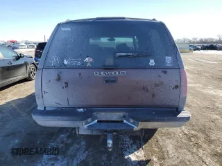 1997 Chevrolet Suburban with VIN 3GNFK16R3VG112298, listed as a Copart auction lot 45737385 with 266,938 mi miles and Salvage Title. Bid and sale history available at carsss.com. Image 6.